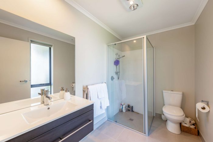 39 Roberta Crescent, Orewa, Rodney, Auckland, 0931, New Zealand