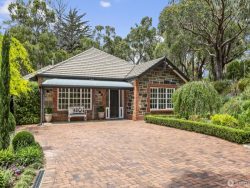 2 Parkgate Pl, Upper Sturt SA 5156, Australia