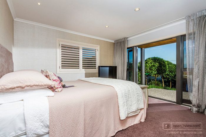 12 Eastcliffe Road, Castor Bay, North Shore City, Auckland, 0620, New Zealand