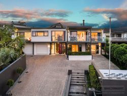 12 Eastcliffe Road, Castor Bay, North Shore City, Auckland, 0620, New Zealand