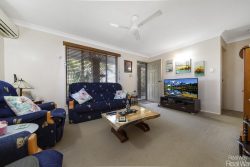 382 Feez St, Norman Gardens QLD 4701, Australia