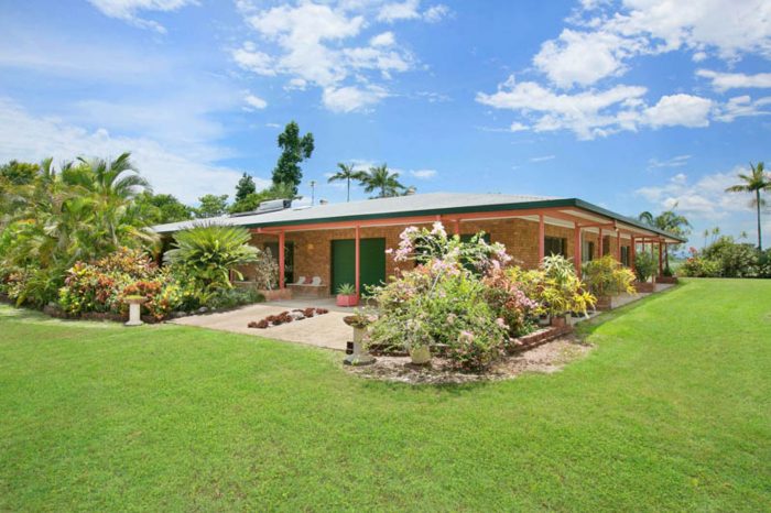 336 Mourilyan Harbour Rd, Etty Bay QLD 4858, Australia