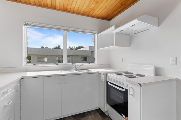 1/106 Stapleford Crescent, Browns Bay, North Shore City, Auckland, 0630, New Zealand