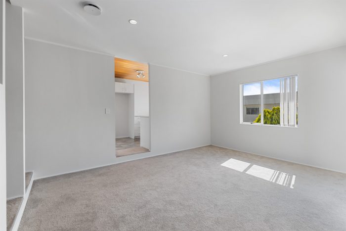 1/106 Stapleford Crescent, Browns Bay, North Shore City, Auckland, 0630, New Zealand