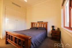 9 Lindbeck Ave, Tumut NSW 2720, Australia