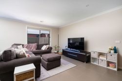 5 Loch Ct, Thurgoona NSW 2640, Australia