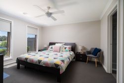 5 Loch Ct, Thurgoona NSW 2640, Australia