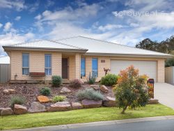 92 Pickworth St, Thurgoona NSW 2640, Australia