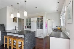 32 Bonnie Brae Road, Meadowbank, Auckland, 1072, New Zealand