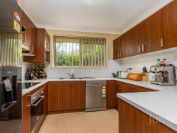 1/24 Stephen St, Cessnock NSW 2325, Australia