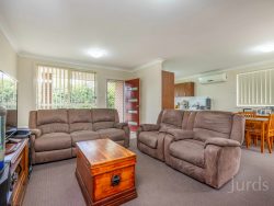 1/24 Stephen St, Cessnock NSW 2325, Australia