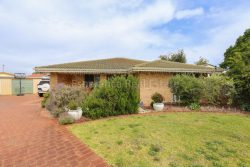 11 Frearson St, Castletown WA 6450, Australia