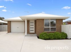 2/104 Brookston Dr, Mornington TAS 7018, Australia