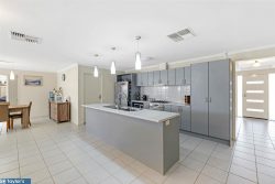 3 Portsea Cres, Burton SA 5110, Australia