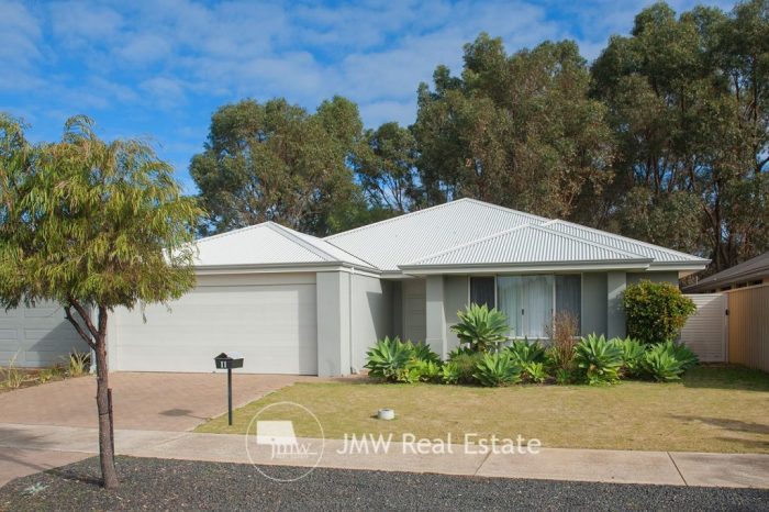 11 Occitane Way, Yalyalup WA 6280, Australia