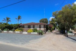 7 Padbury St, Esperance WA 6450, Australia