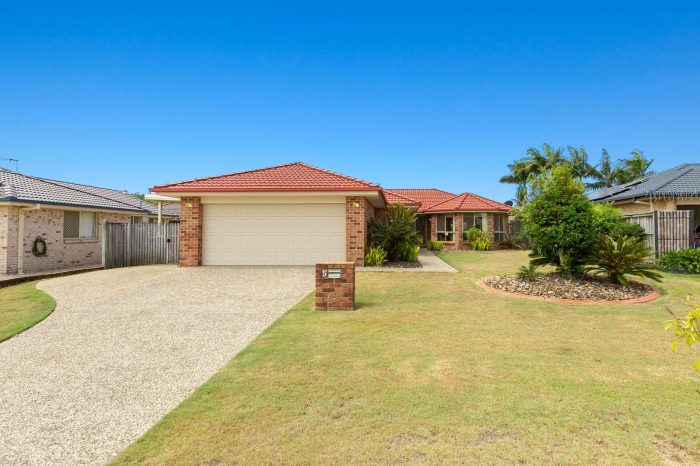 5 Magnolia Cres, Banora Point NSW 2486, Australia