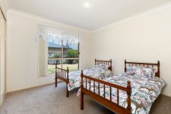 5 Magnolia Cres, Banora Point NSW 2486, Australia