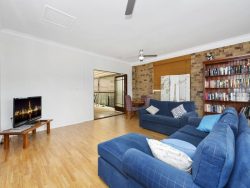 7 Yvonne Cres, Bilambil Heights NSW 2486, Australia