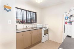 2/82 Settlement Road, Papakura, Auckland, 2110, New Zealand