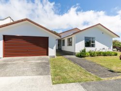 11 Mallard Grove, Churton Park, Wellington, 6037, New Zealand