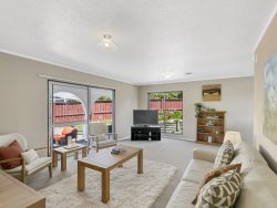 11 Mallard Grove, Churton Park, Wellington, 6037, New Zealand