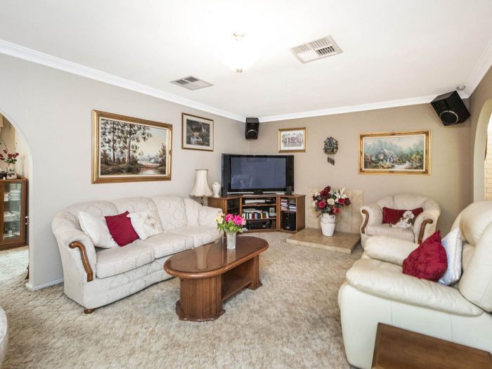 30 Mirrelia Way, Riverton WA 6148, Australia