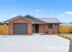 10 Ralph Terrace, Rokeby TAS 7019, Australia