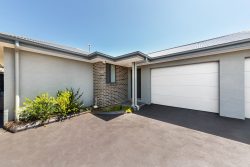 3/117 Rawson Rd, Woy Woy NSW 2256, Australia