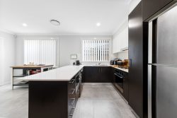 3/117 Rawson Rd, Woy Woy NSW 2256, Australia