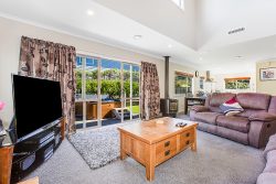 10 Routeburn Avenue, Aotea, Porirua, Wellington, 5024, New Zealand