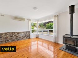 63 Salisbury Ave, Valley View SA 5093, Australia