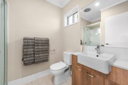 43 Parksedge St, Upper Kedron QLD 4055, Australia