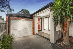 Unit 3/76 Summerhill Rd, Glen Iris VIC 3146, Australia