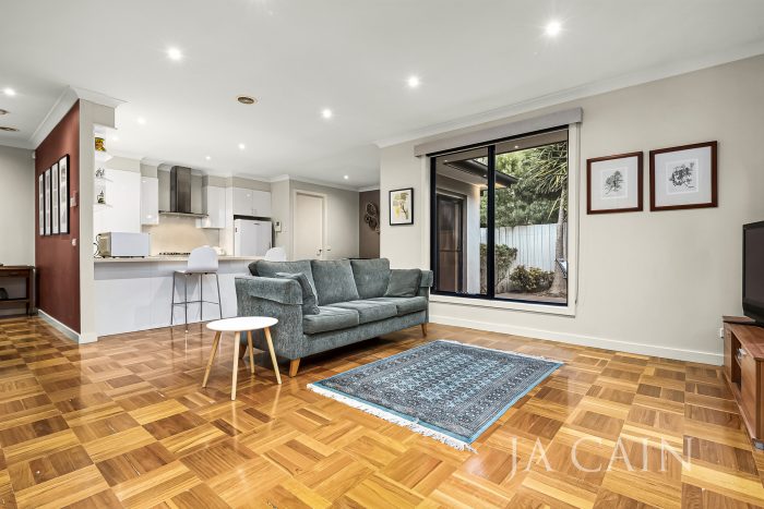 Unit 3/76 Summerhill Rd, Glen Iris VIC 3146, Australia