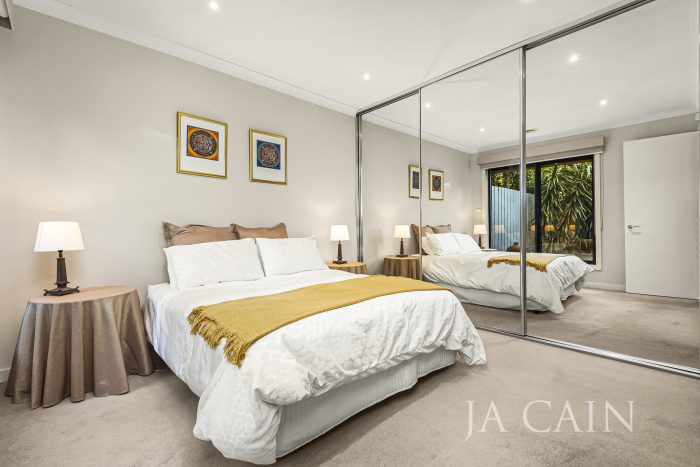 Unit 3/76 Summerhill Rd, Glen Iris VIC 3146, Australia