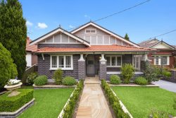 18 Leith St, Ashbury NSW 2193, Australia