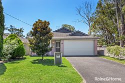 19 Torpey Ave, Lemon Tree Passage NSW 2319, Australia