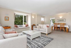 63 Woodfern Crescent, Titirangi, Waitakere City, Auckland, 0604, New Zealand