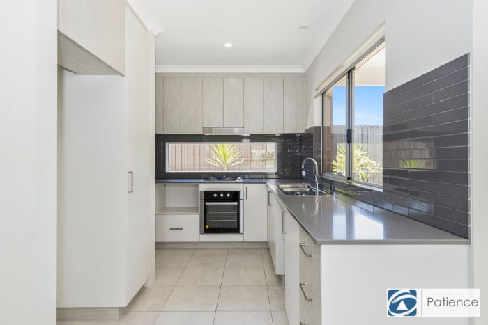 6 Emily Loop, Madeley WA 6065, Australia