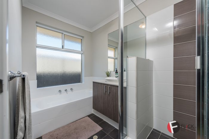 5 Bolero Rd, Aveley WA 6069, Australia