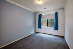 18 Cassinia Ct, Thurgoona NSW 2640, Australia