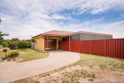 419E Ross Cct, Lavington NSW 2641, Australia