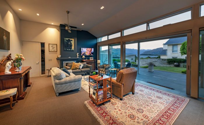 21 Faulks Terrace, Wanaka, Otago, 9305, New Zealand