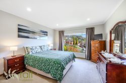 10 Selby Pl, Berriedale TAS 7011, Australia