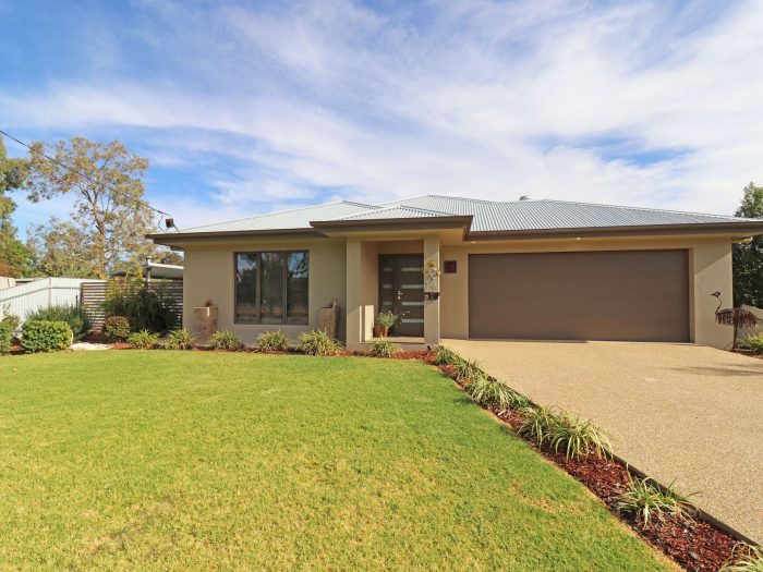 28 Mill St, Kerang VIC 3579, Australia