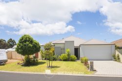 39 Monclair Cct, Dunsborough WA 6281, Australia