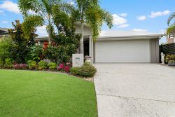 61 Liberty Cct, North Lakes QLD 4509, Australia