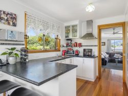 22 Oak St, Huonville TAS 7109, Australia