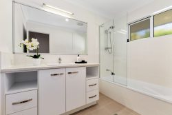 2 Silveraspen Grove, Pottsville NSW 2489, Australia